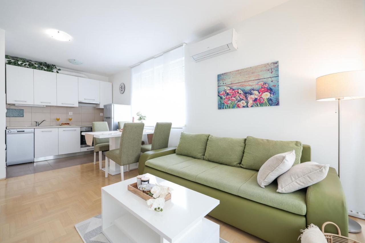 Cozy Niko Apartment - Private Parking And Balcony Zara Esterno foto