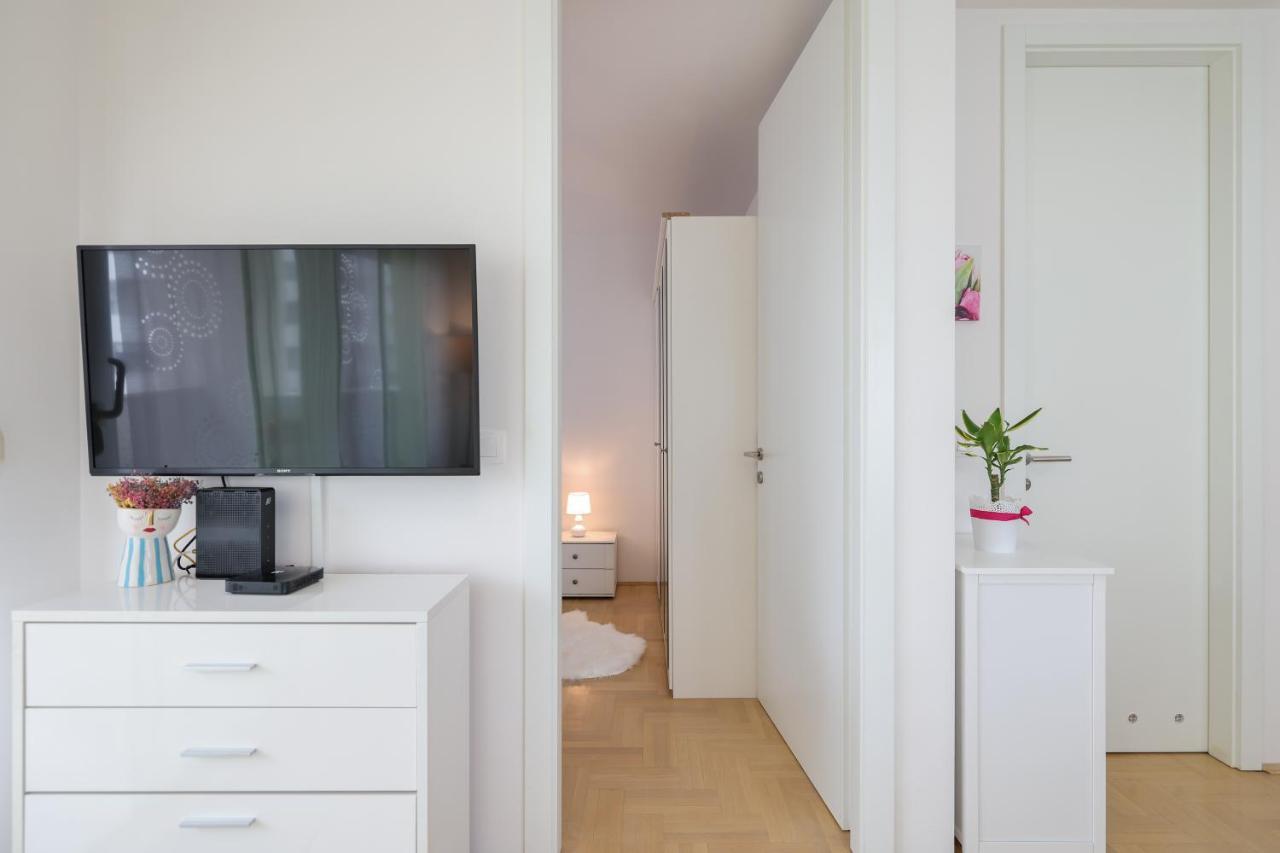 Cozy Niko Apartment - Private Parking And Balcony Zara Esterno foto